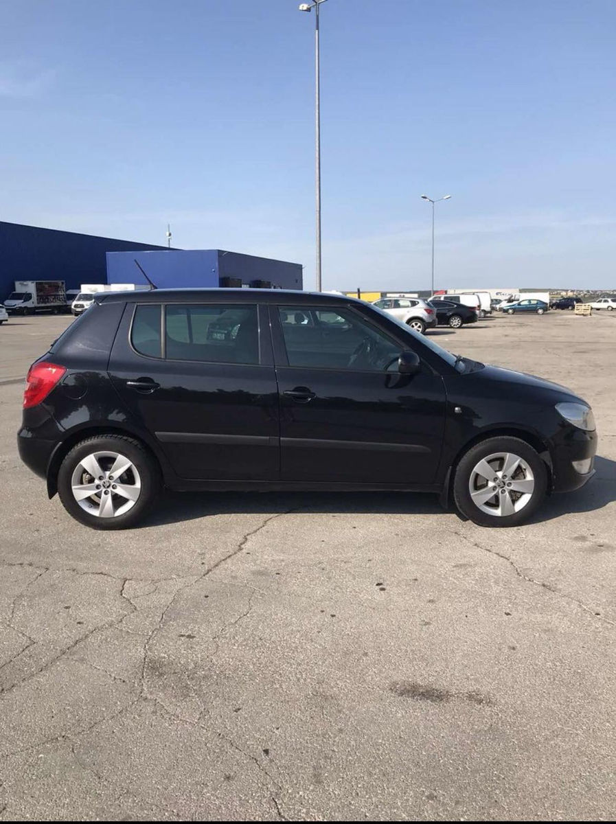 Skoda Fabia фото 2