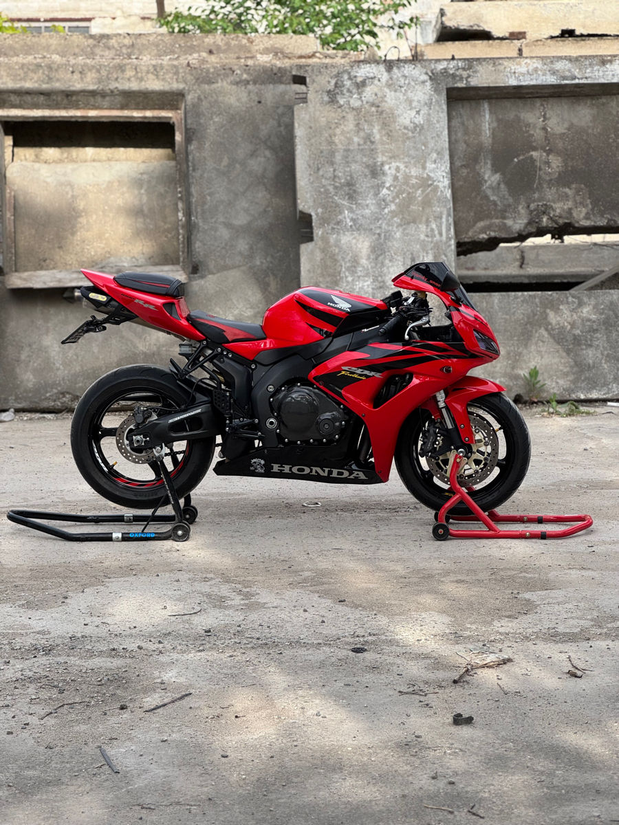 Honda CBR1000RR SC57 фото 4