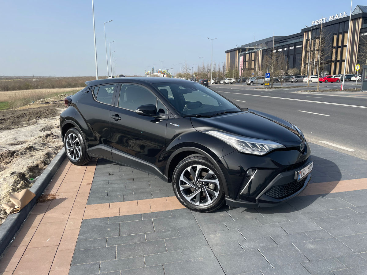 Toyota C-HR foto 2