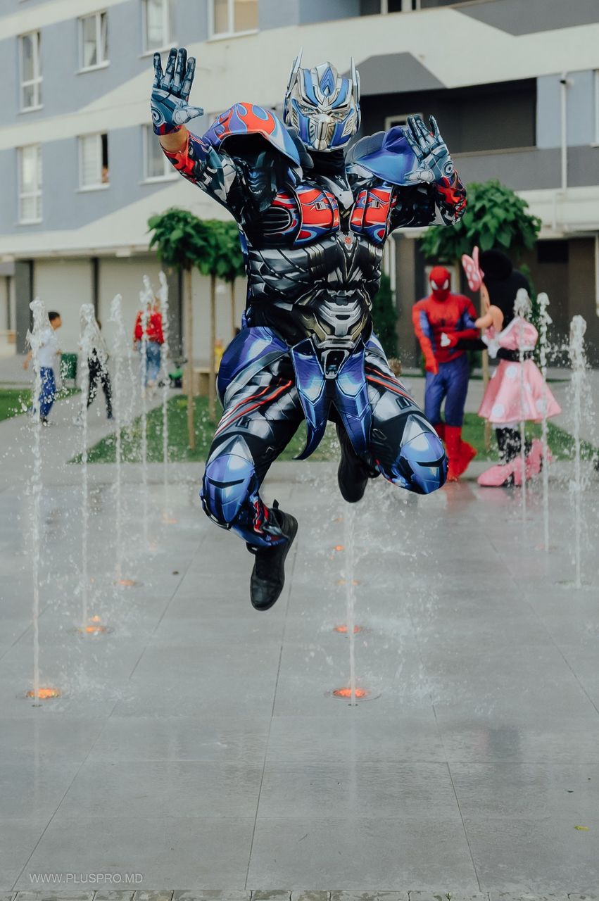 Optimus Prime & Bumblebee. Eroii Transformers vin la petrecerea ta! foto 6