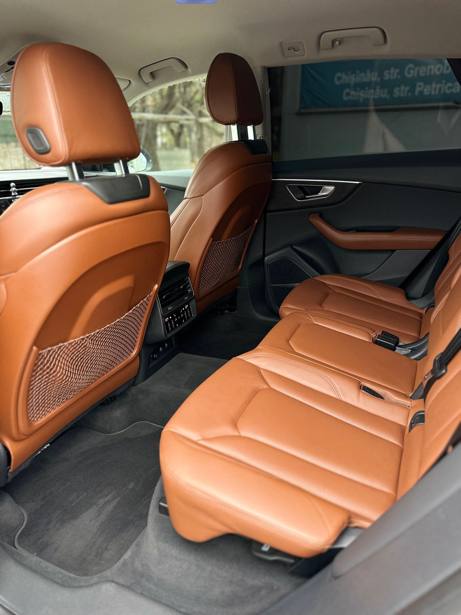Audi Q8 фото 6