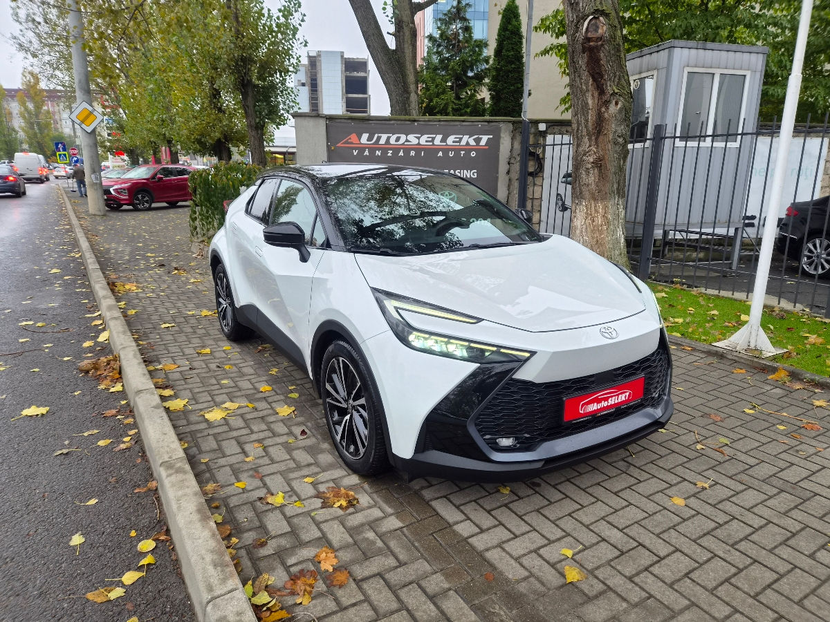 Toyota C-HR 2024 photo 3