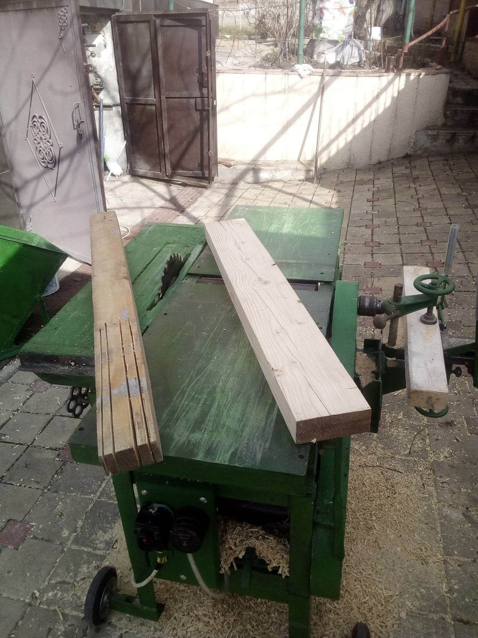 Деревообрабатывающий станок foto 5