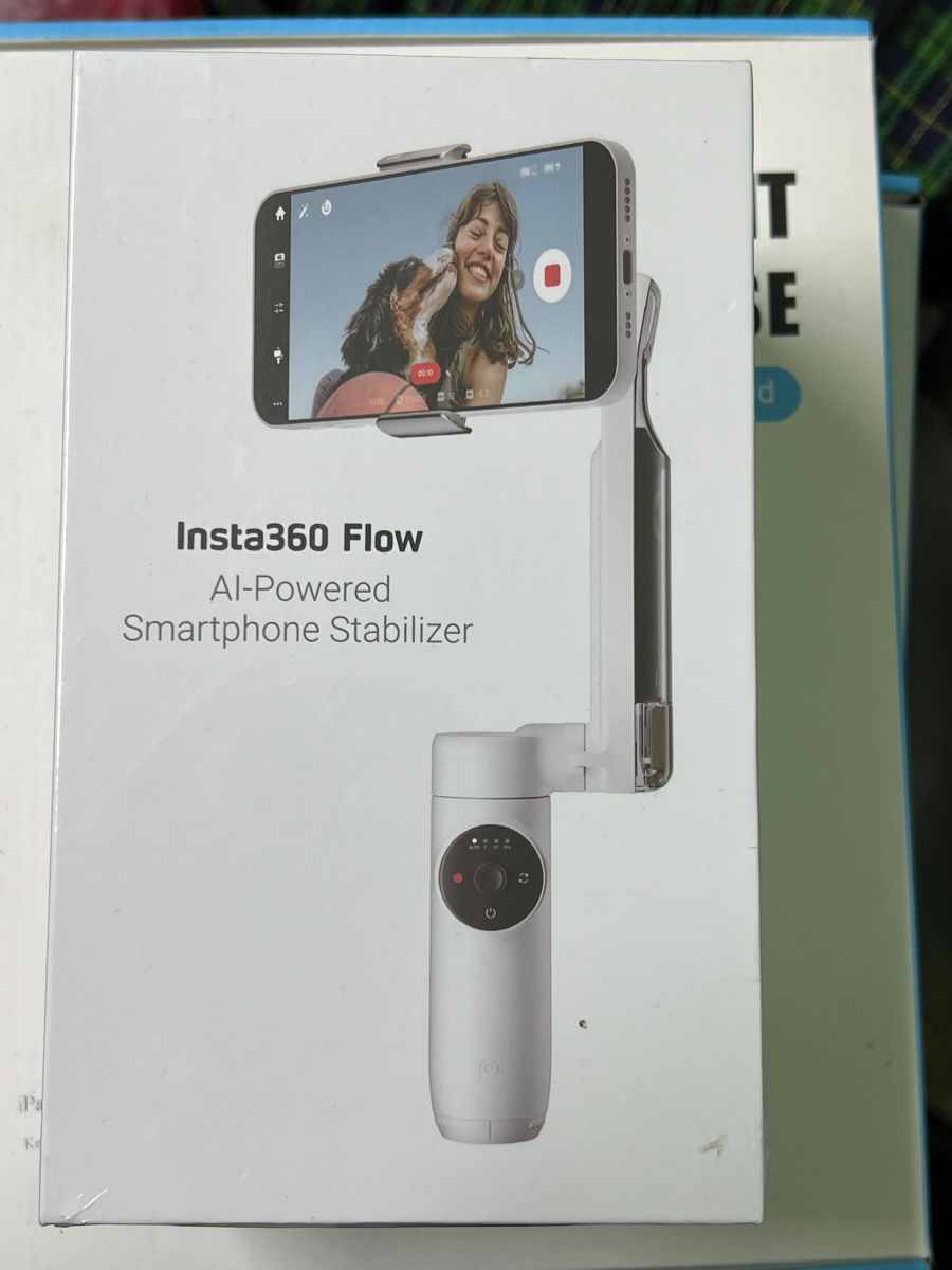 Insta360folow stabilizator pentru telefon model 2023