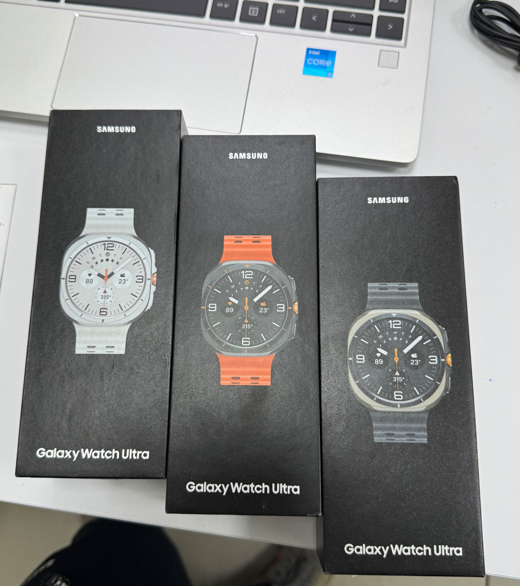 Samsung Galaxy watch Ultra silver / black  foto 1