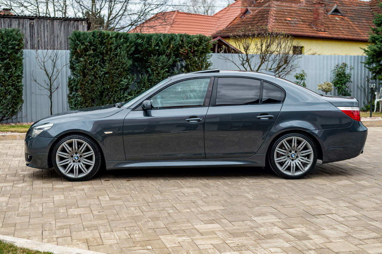 BMW 5 Series foto 3