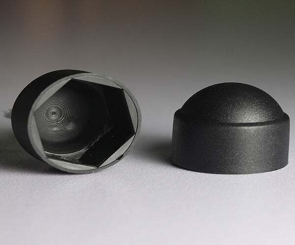 Capace/dopuri de plastic.Пластиковые заглушки/колпачки для труб,болтов и гаек. фото 0
