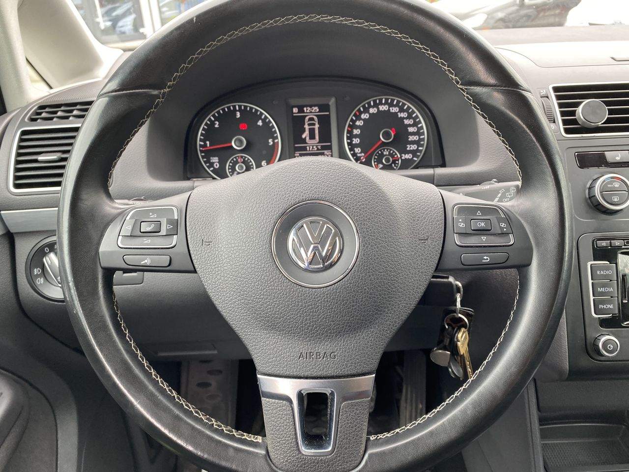 Volkswagen Touran foto 10