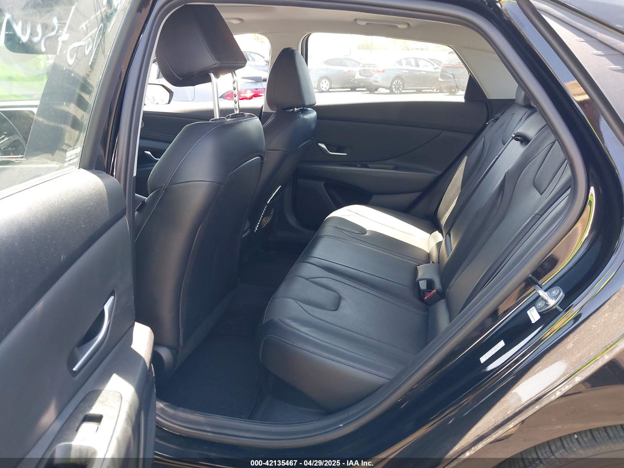 Hyundai Elantra фото 13
