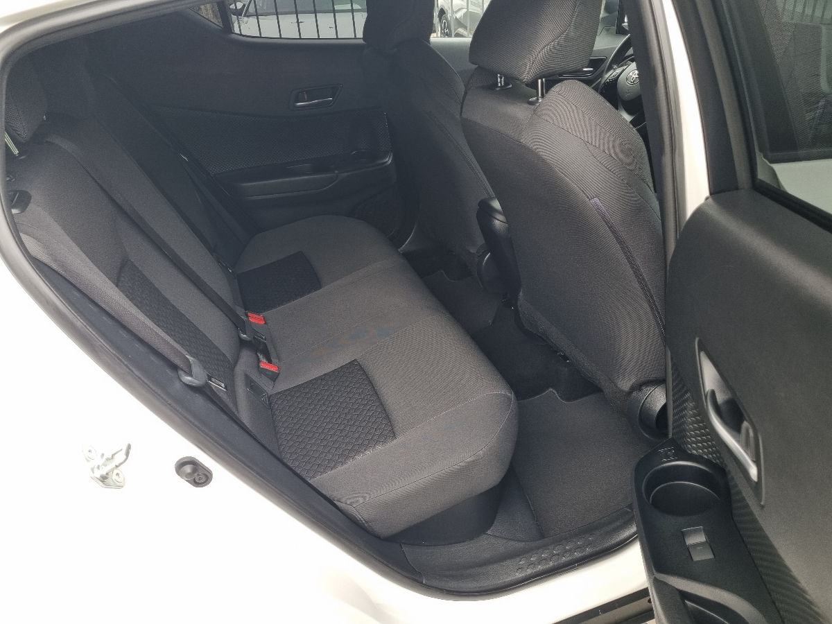 Toyota C-HR 2023 photo 16