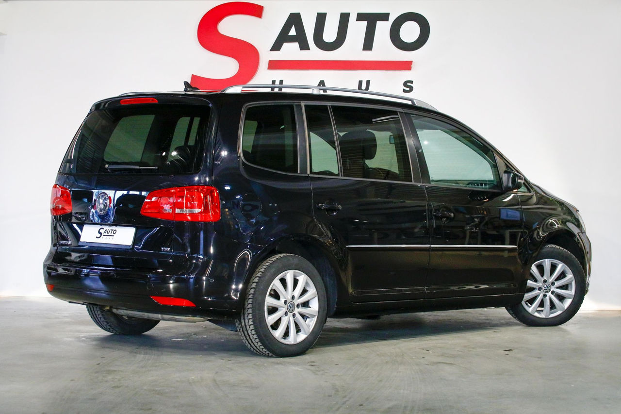 Volkswagen Touran фото 2