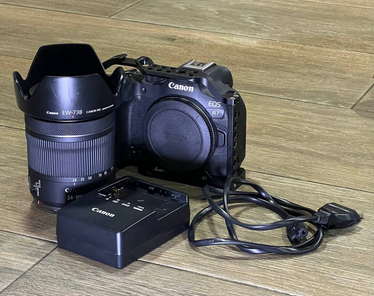 CanonEOSR7+obiectiv+husa+!încărcătorNou