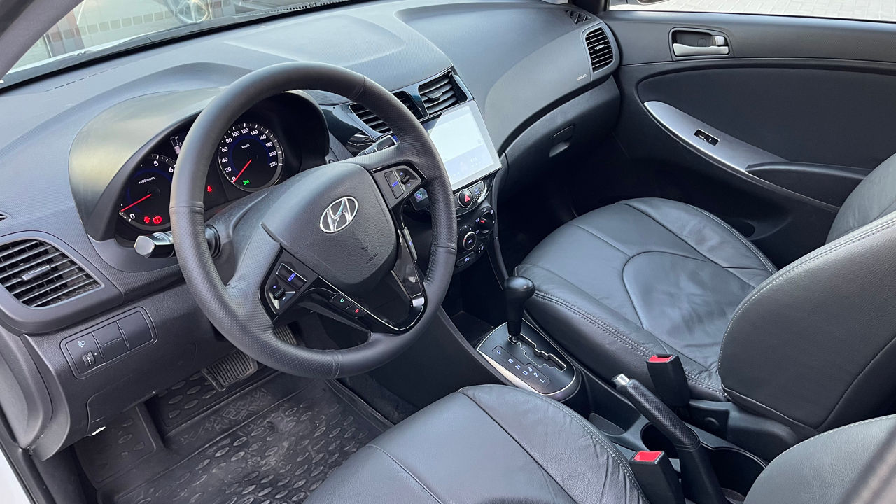 Hyundai Solaris фото 11