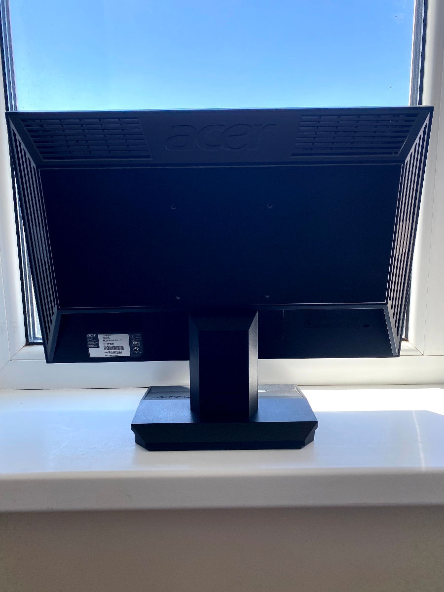 Acer V193W Db 19" foto 1
