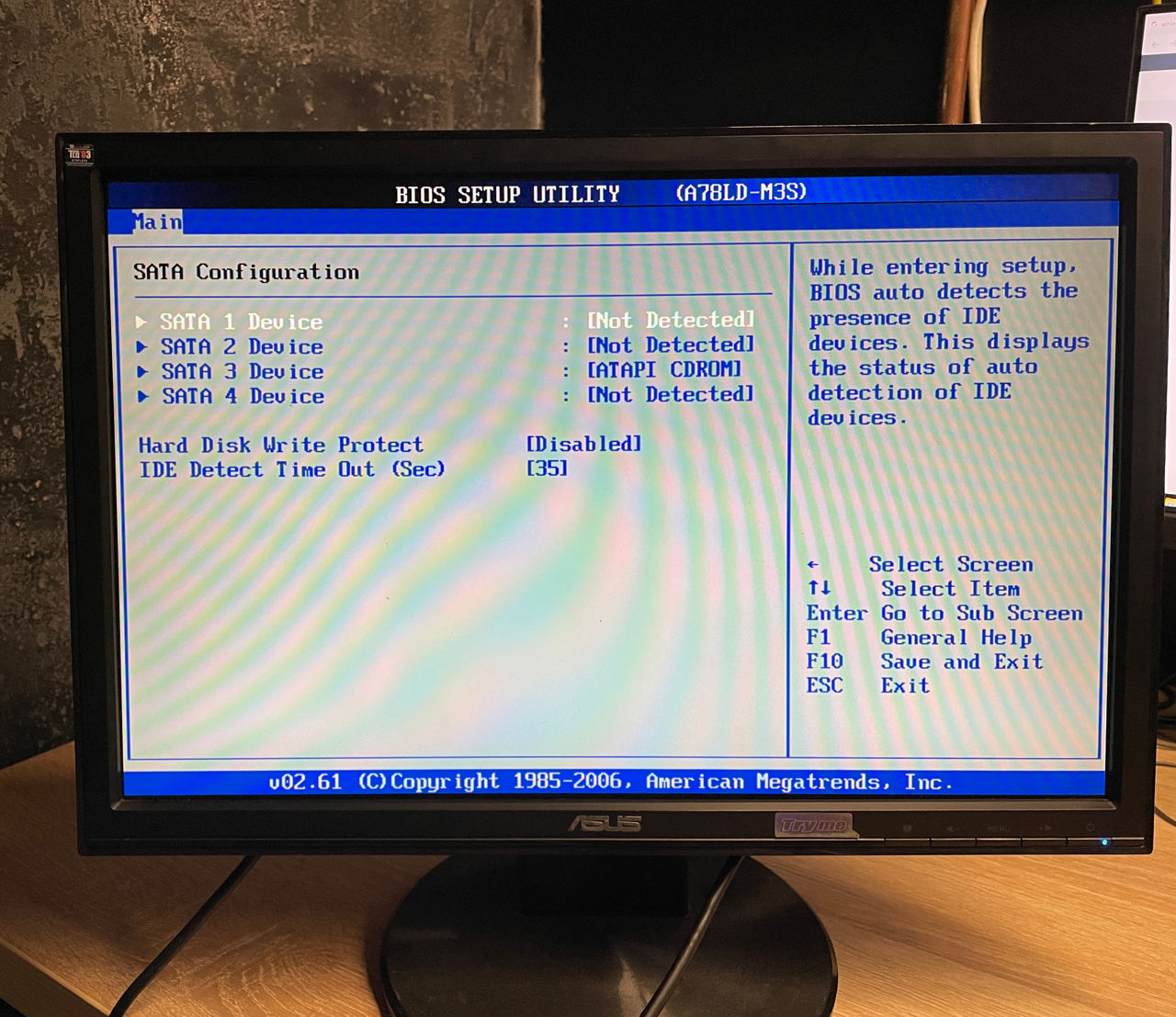 19" Монитор ASUS VW193S, 1440x900, 75 Гц, TN