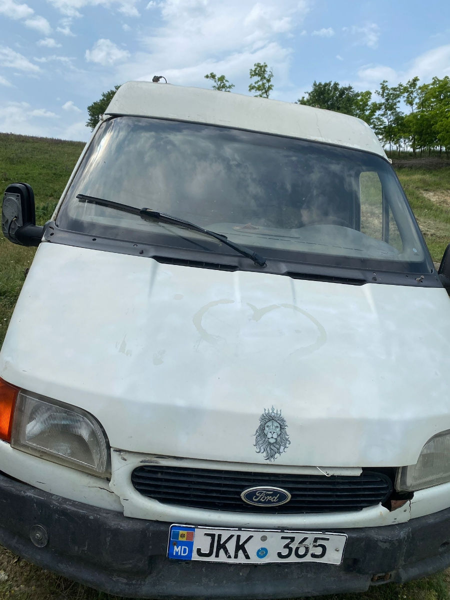 Ford Courier фото 0