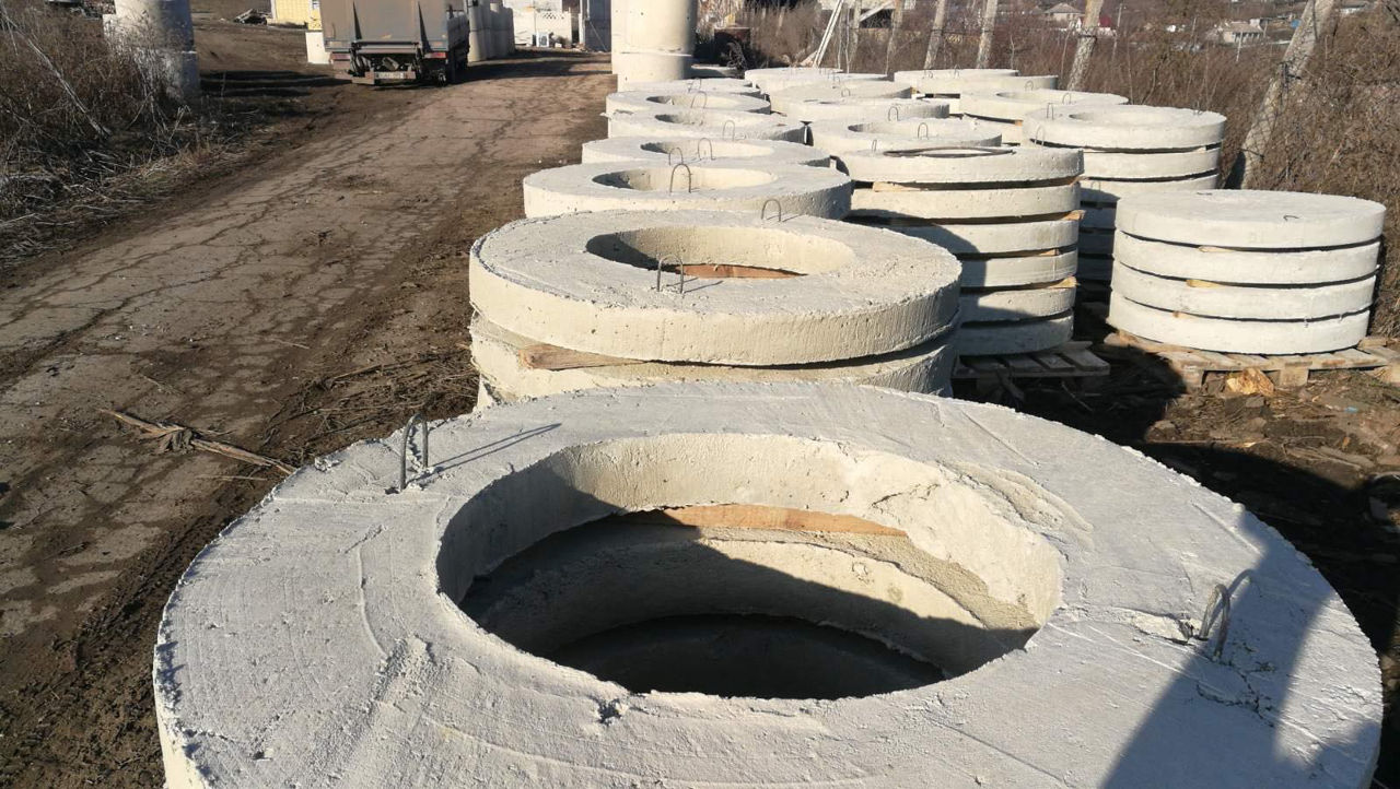 Producem tuburi din beton si capace pentru fantani, podete, canalizari etc. foto 2