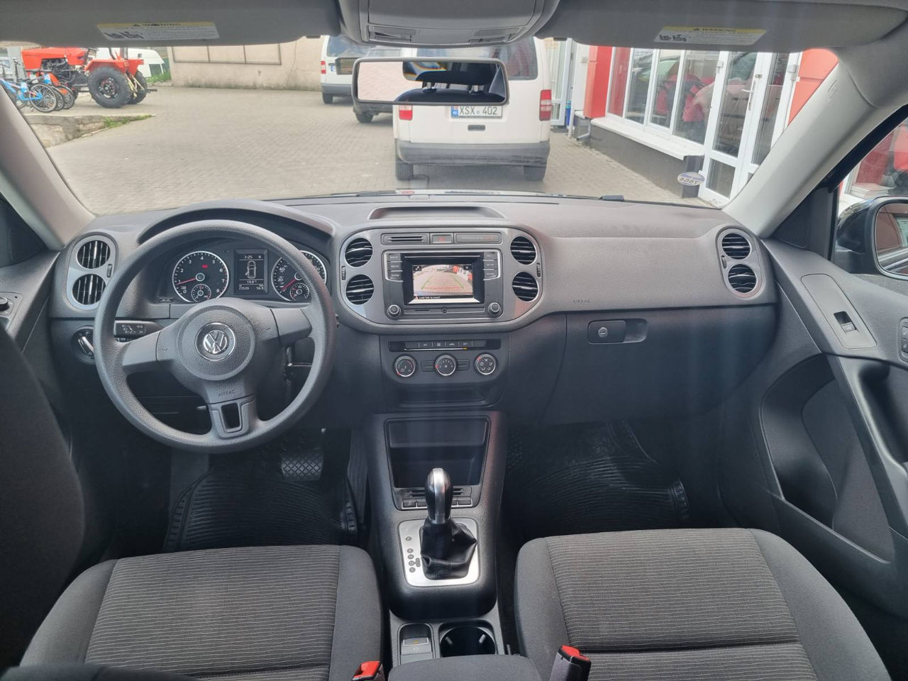 Volkswagen tiguan chirie auto  авто прокат rent a car фото 7