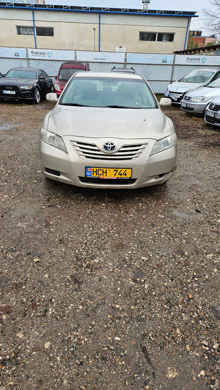 Toyota Camry foto 0