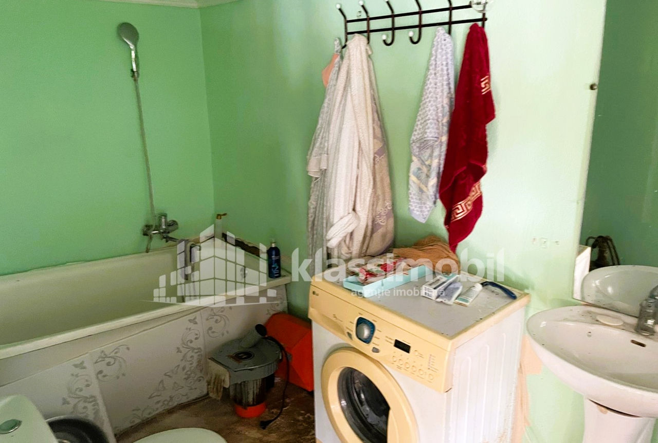 De vânzare căsuță cu un teren generos în satul Brăviceni, raionul Orhei! foto 8