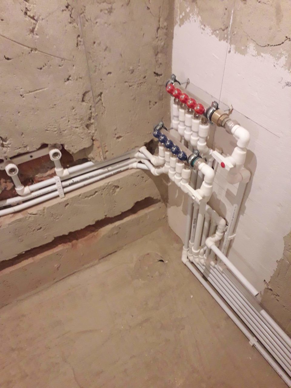 Santehnic - incalzire,canalizare,sanitare сантехник-отопление ...