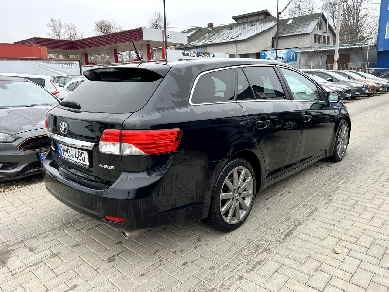 Toyota Avensis фото 2
