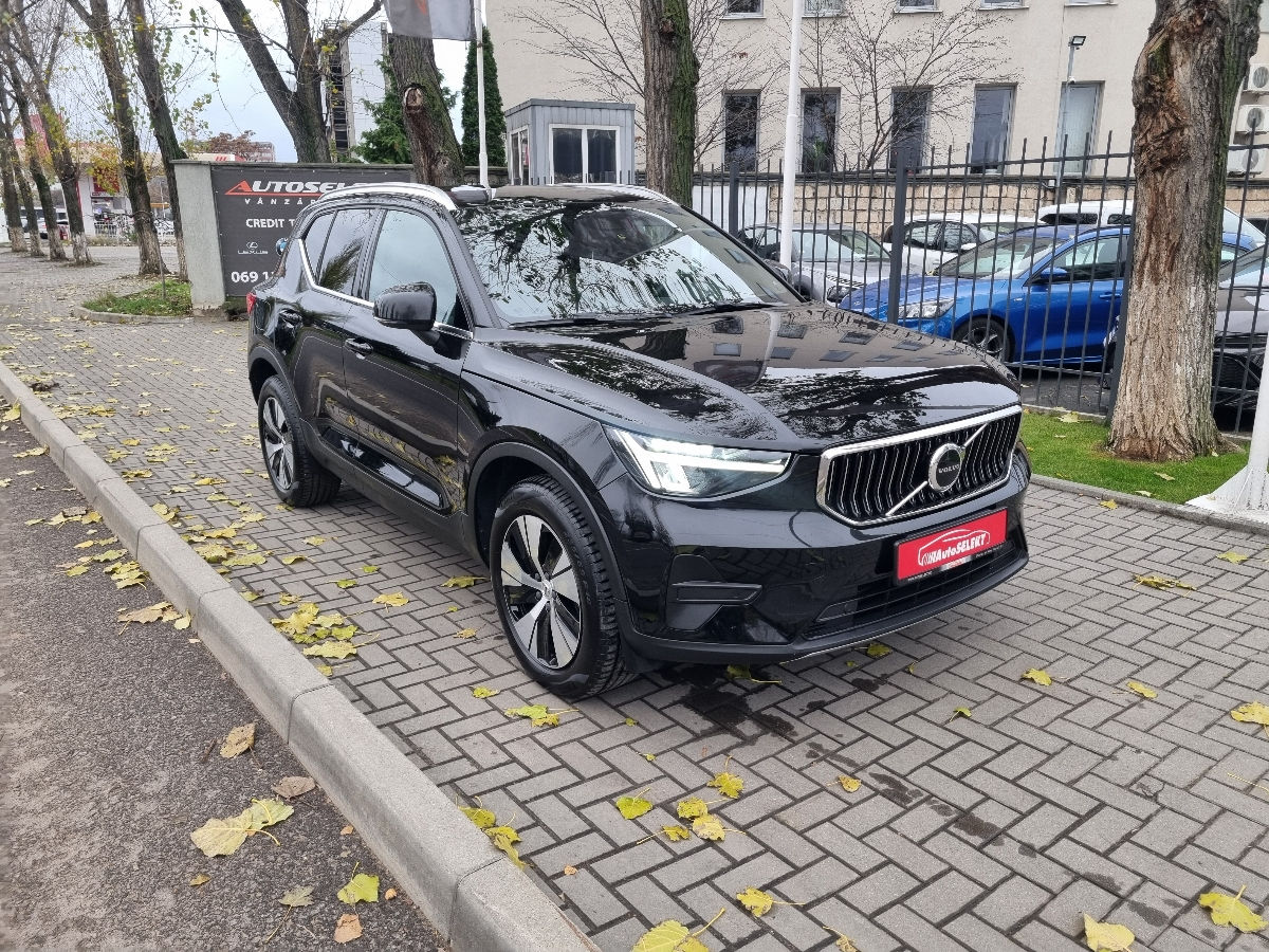 Volvo XC40 2023 photo 3