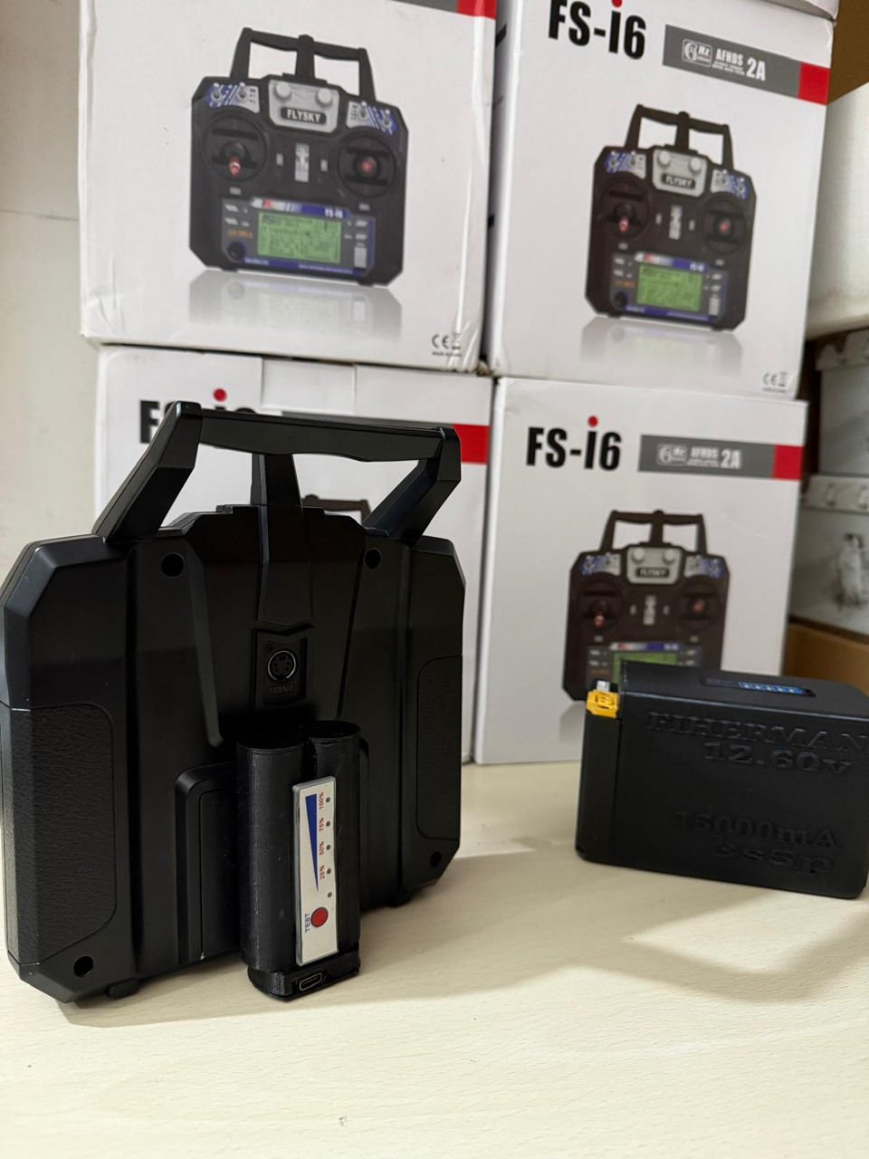 Карповый кораблик с gps автопилотом ,глубиномером и курсовой камерой /bărcuță pentru nădit cu gps / foto 17