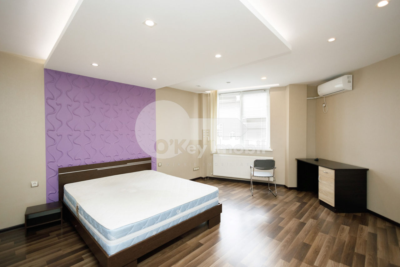 Apartament cu 3 camere, 120 m², Centru, Chișinău foto 0