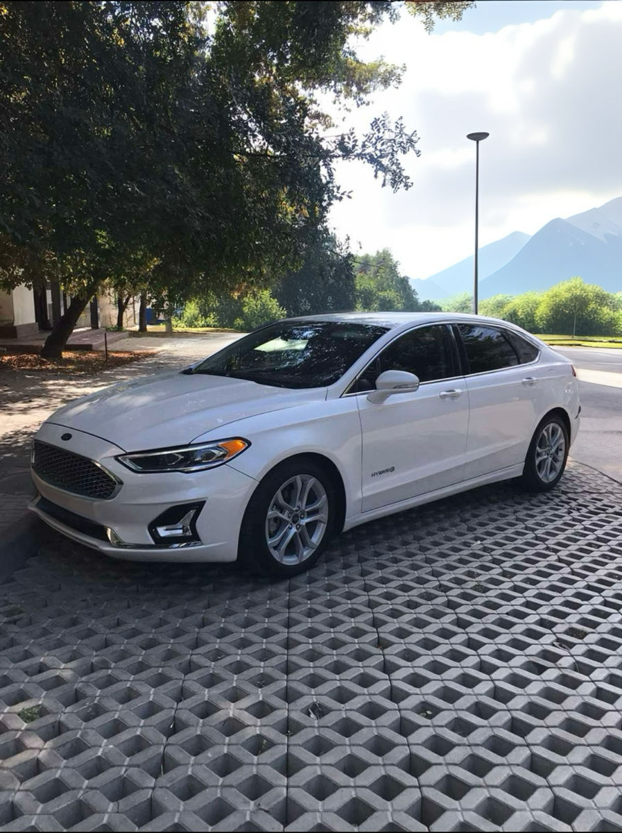 Ford Fusion Hybrid 2020 foto 0