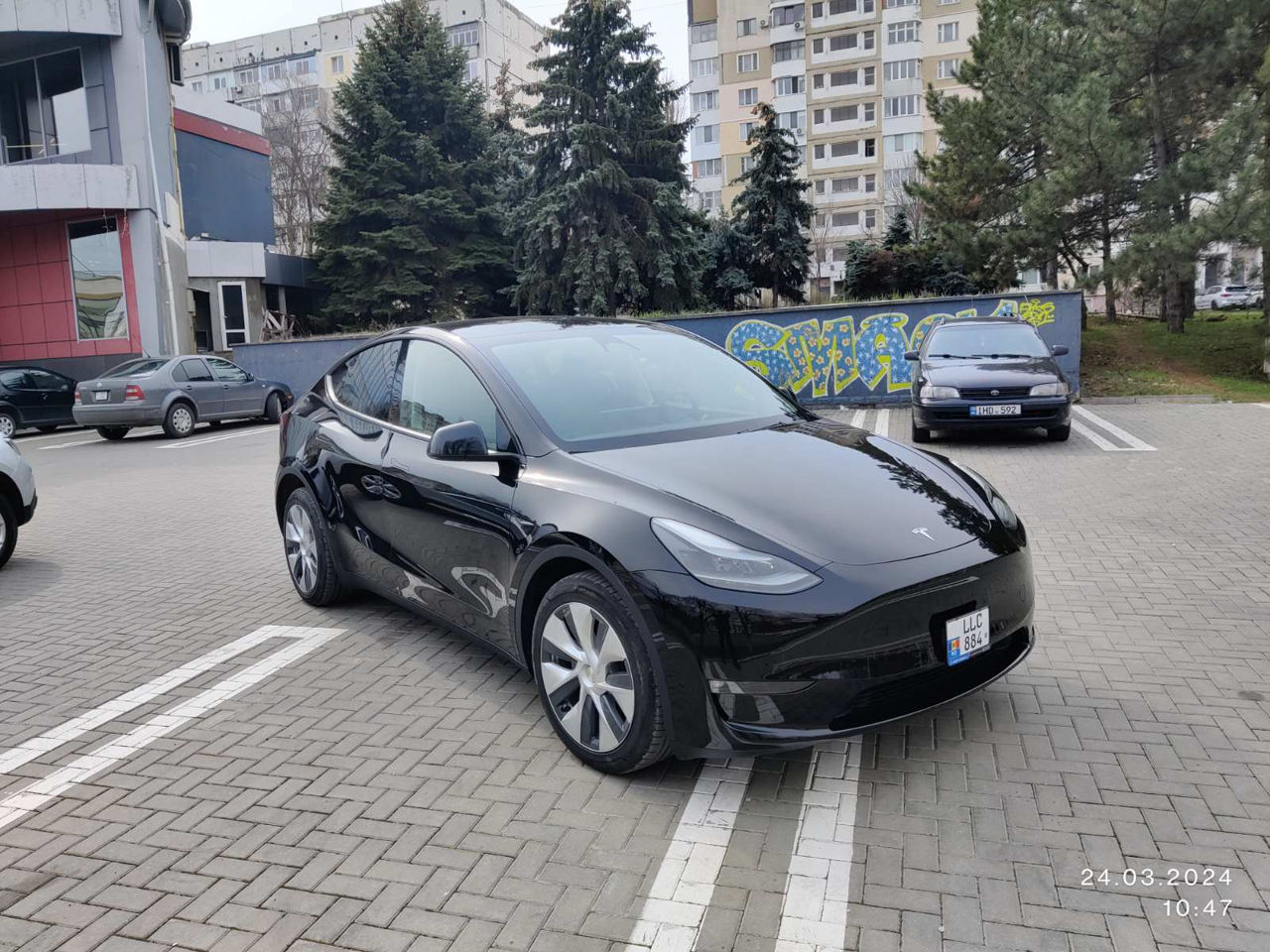 Tesla Model Y foto 3