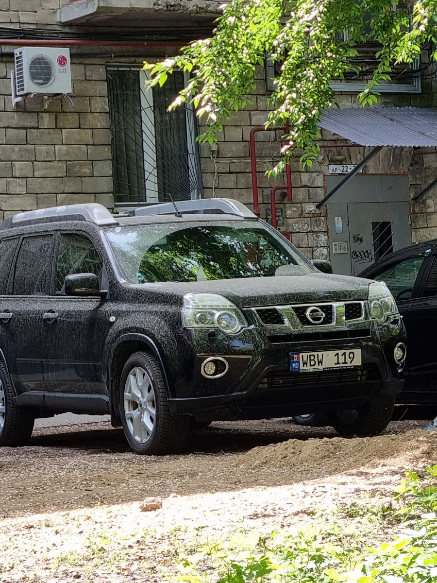 Nissan X-Trail foto 0