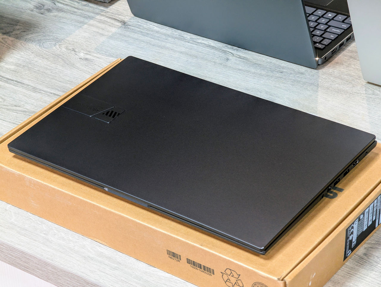 Laptop Asus Vivobook 17X IPS (Core i9 13900H/16Gb DDR4/1TB NVMe SSD/Iris Xe Graphics/17.3" FHD IPS) foto 15