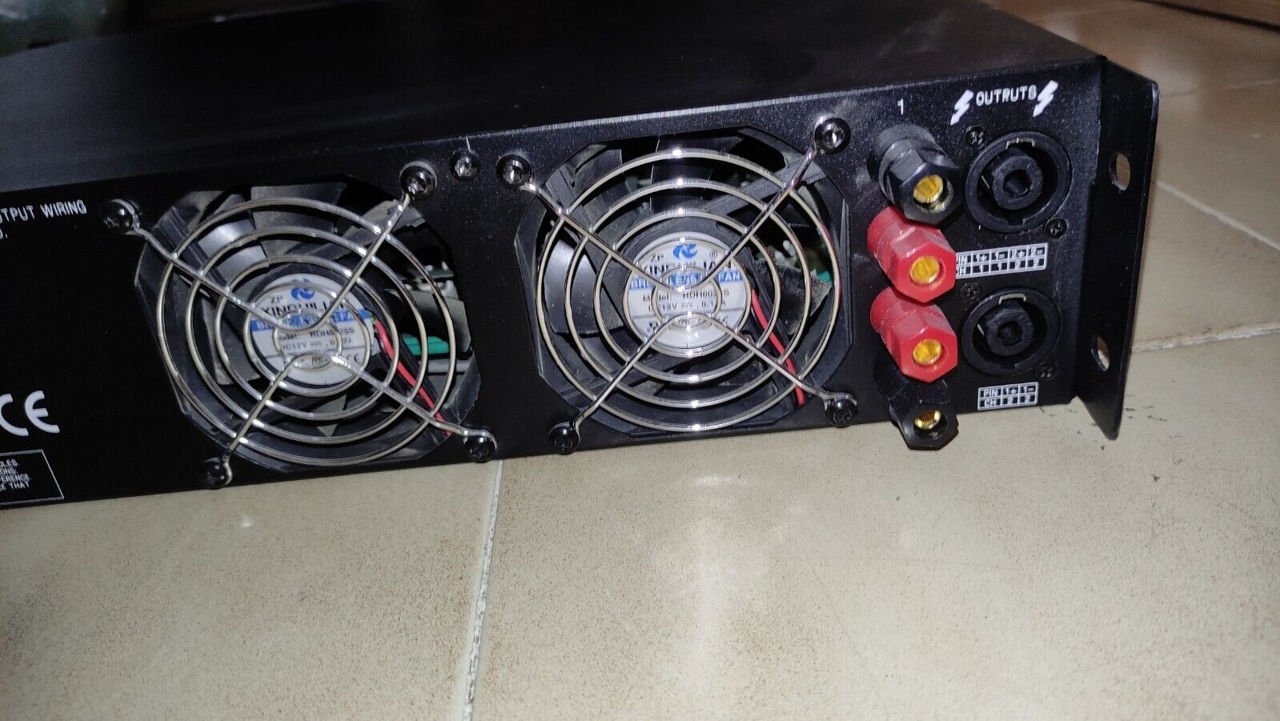 Crown XLS 402 фото 2
