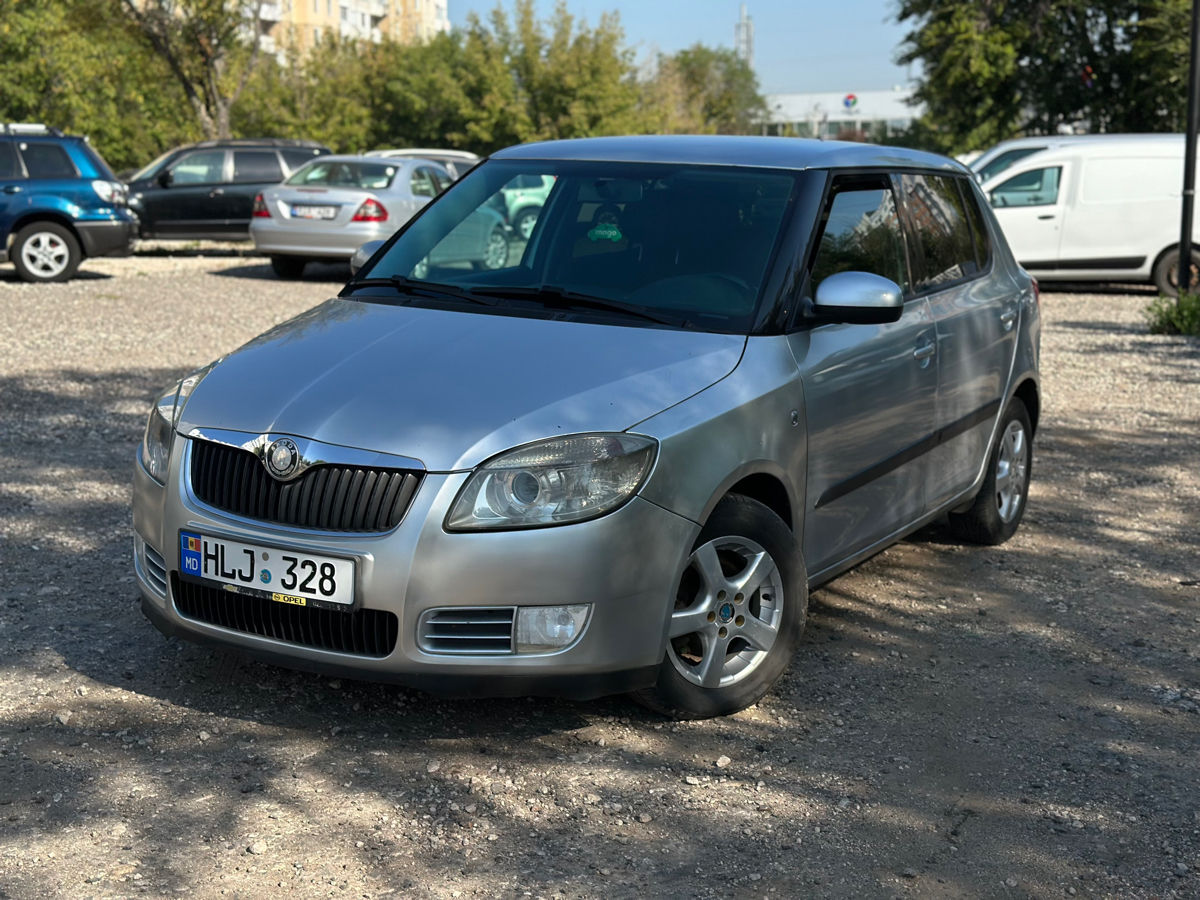 Skoda Fabia foto 1