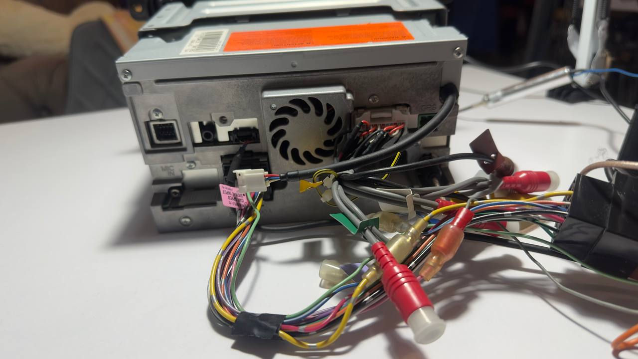 Pioneer Avic-f930bt – Sistem Multimedia Cu Gps, Bluetooth si ecran tactil foto 5