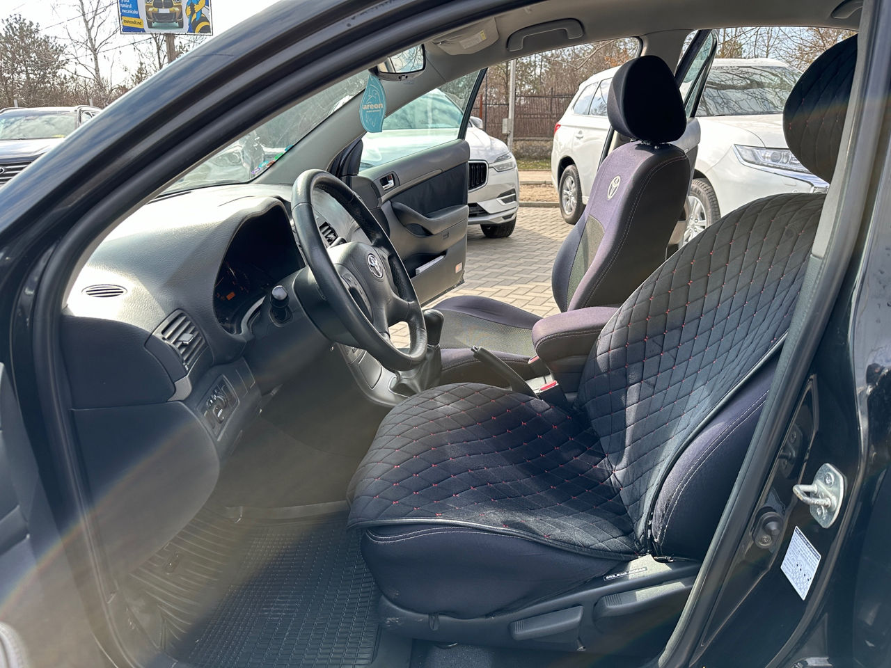 Toyota Avensis foto 6