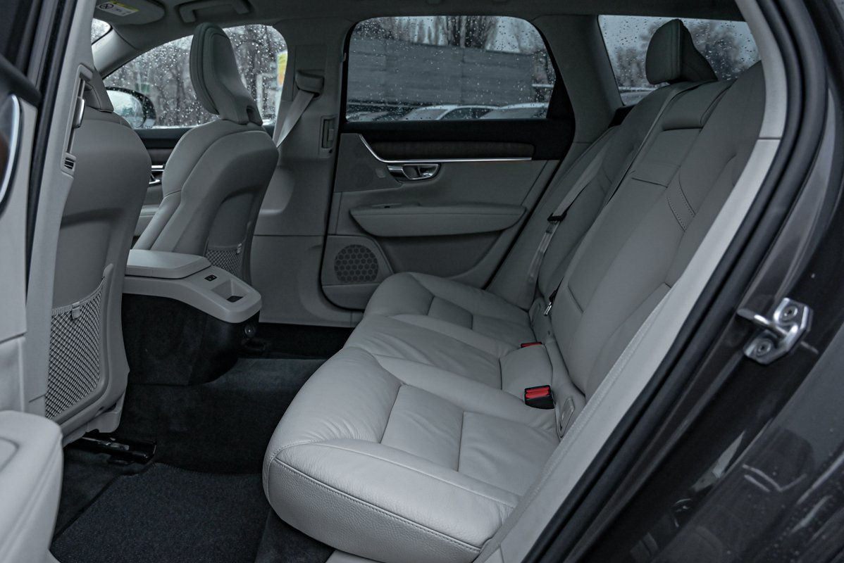 Volvo V90 Cross Country foto 7