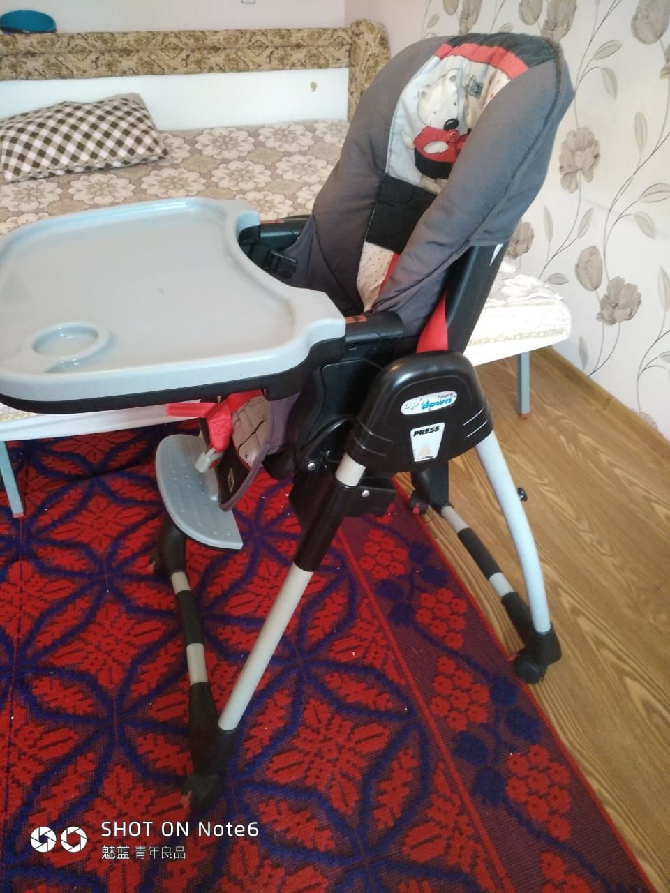 Стул для кормления