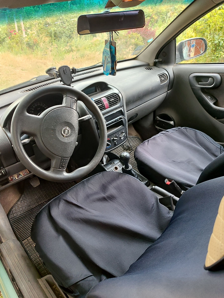 Opel Corsa foto 2