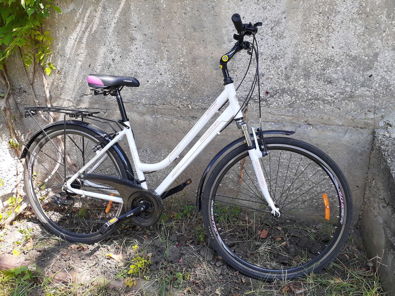 Продам недорого новый женский прогулочный велосипед Crosser, колёса 28"