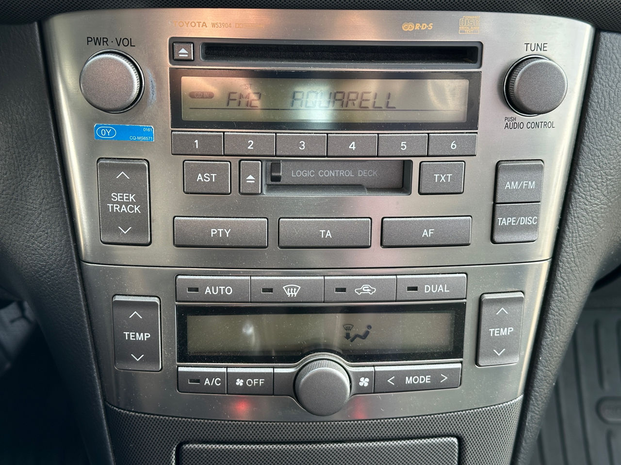 Toyota Avensis foto 15