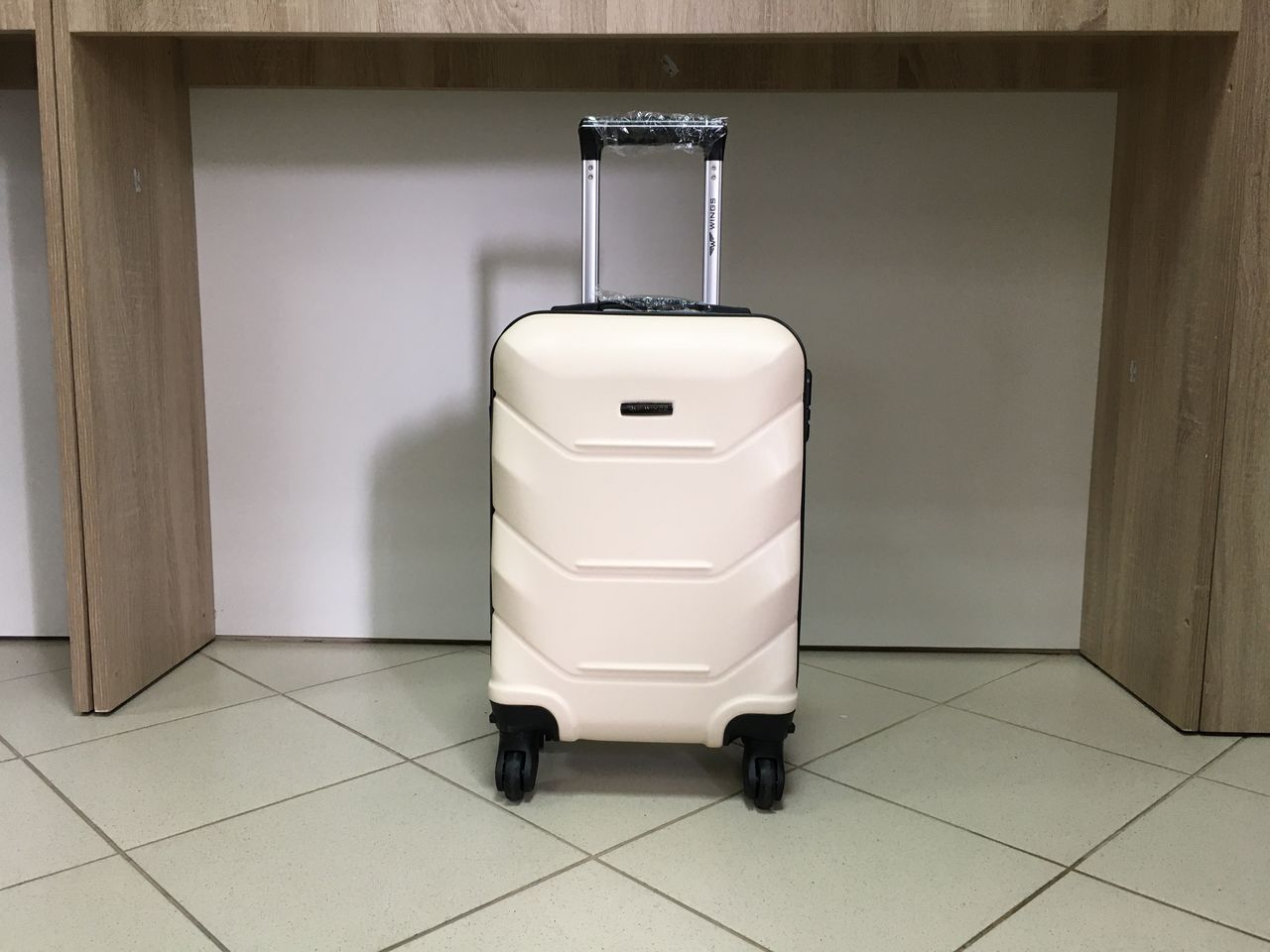 Чемоданы для ручной клади, доставка по всей Молдове быстро и недорого