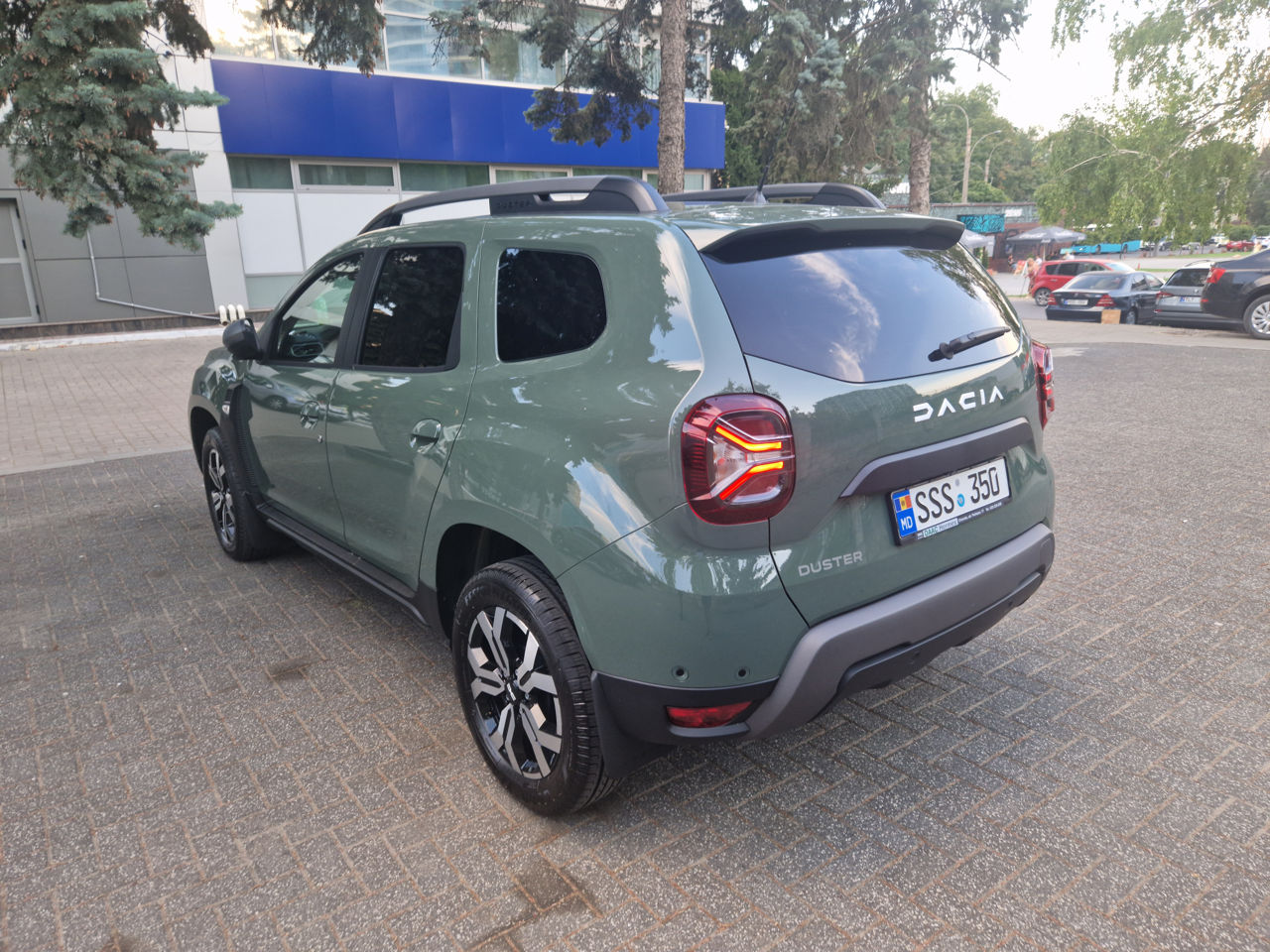 Chirie auto,cele mai accesibile preturi ,gama larga de automobile,livrare 24/24 foto 3