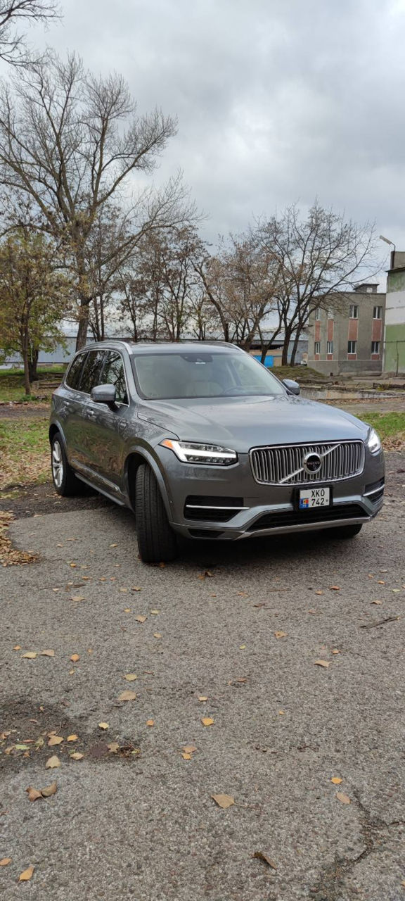 Volvo XC90 foto 0