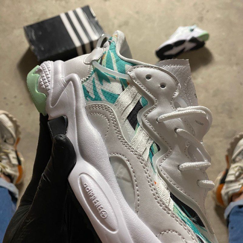 adidas ozweego tropical