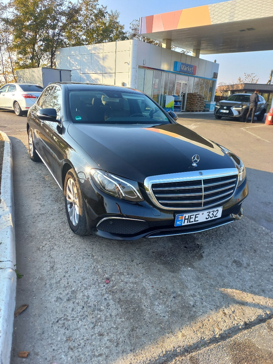 Mercedes E-Class foto 0