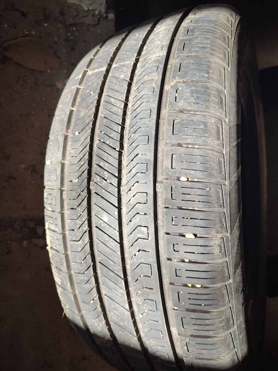 255/55 R17 Continental foto 0