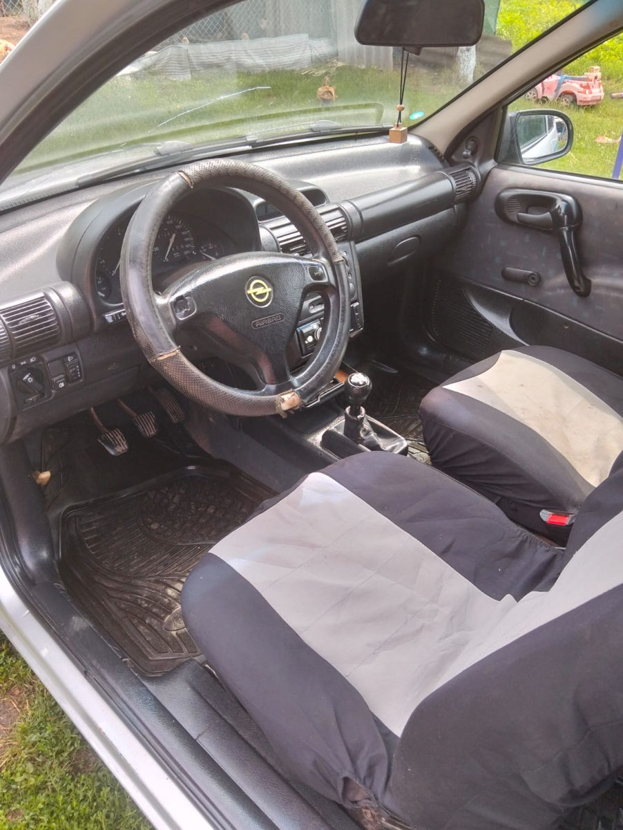 Opel Corsa foto 4