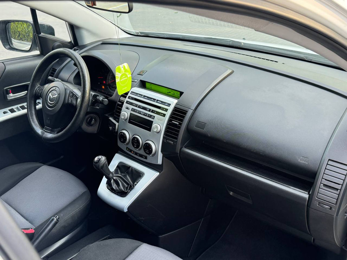 Mazda 5 фото 8